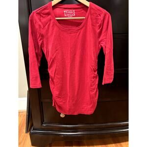 Motherhood Maternity Modern Fit Tee Size Large Red Christmas Ruched Sleeve Sides